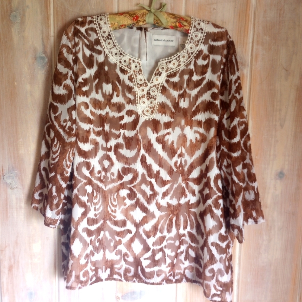 Alfred Dunner Size 14 Brown White Ikat Print shirt top blouse tunic